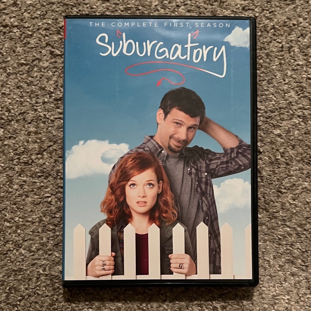 Warner Bros. Suburgatory Season 1 DVD - Blue and White Cover